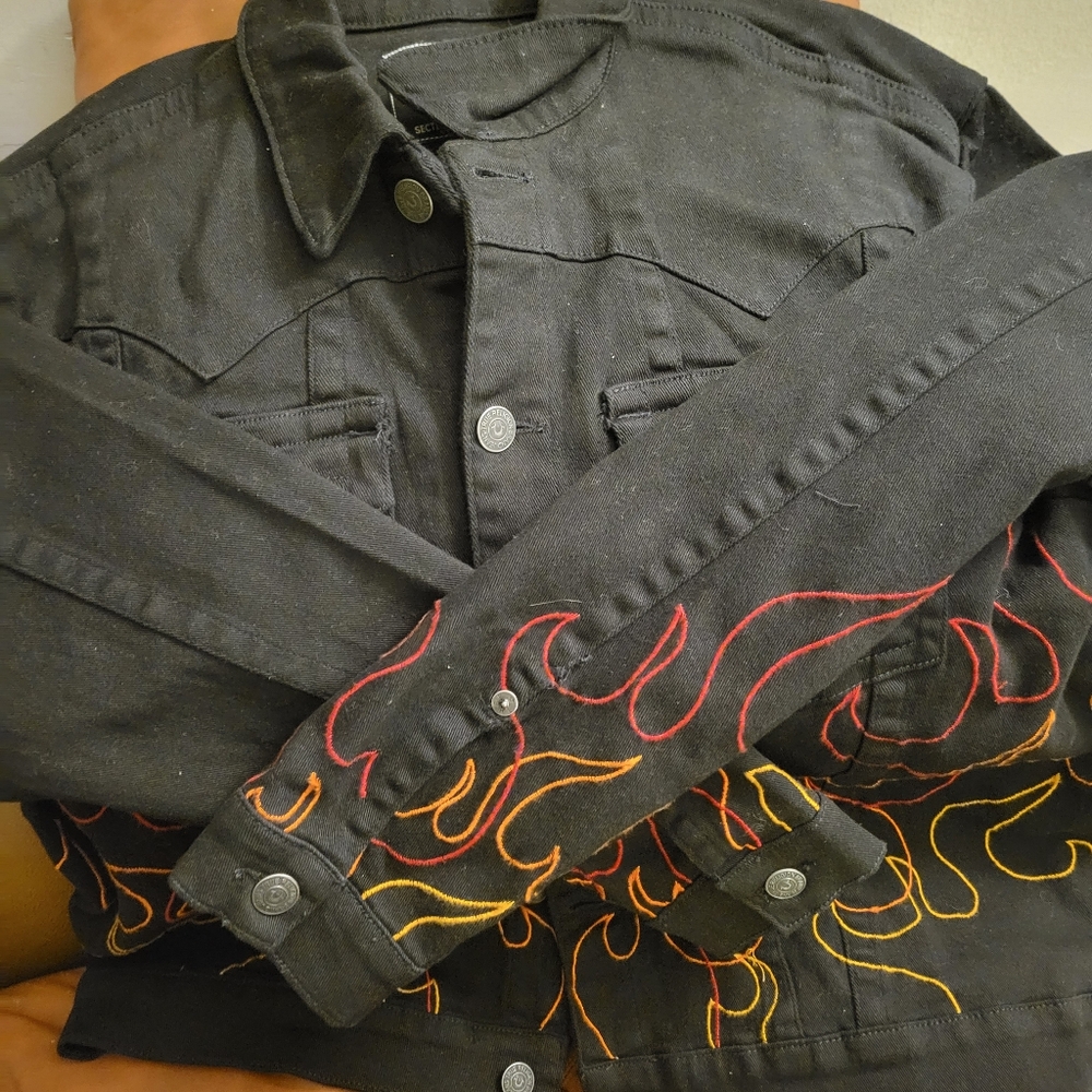 True Religion Black Denim Jacket - Picture 8 of 8